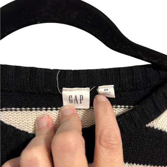 GAP Multicolor Rainbow Crew Neck Sweater Wool Blend Crazy Stripe Puff Sleeve XS - Picture 8 of 9